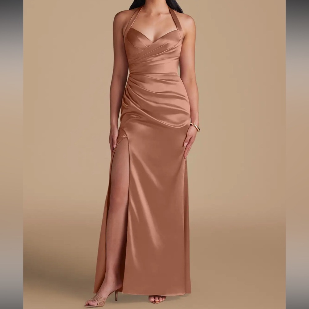 AZAZIE X KENDALL + KYLIE
HALTER STRETCH SATIN
MERMAID DRESS 10 Bronzer color